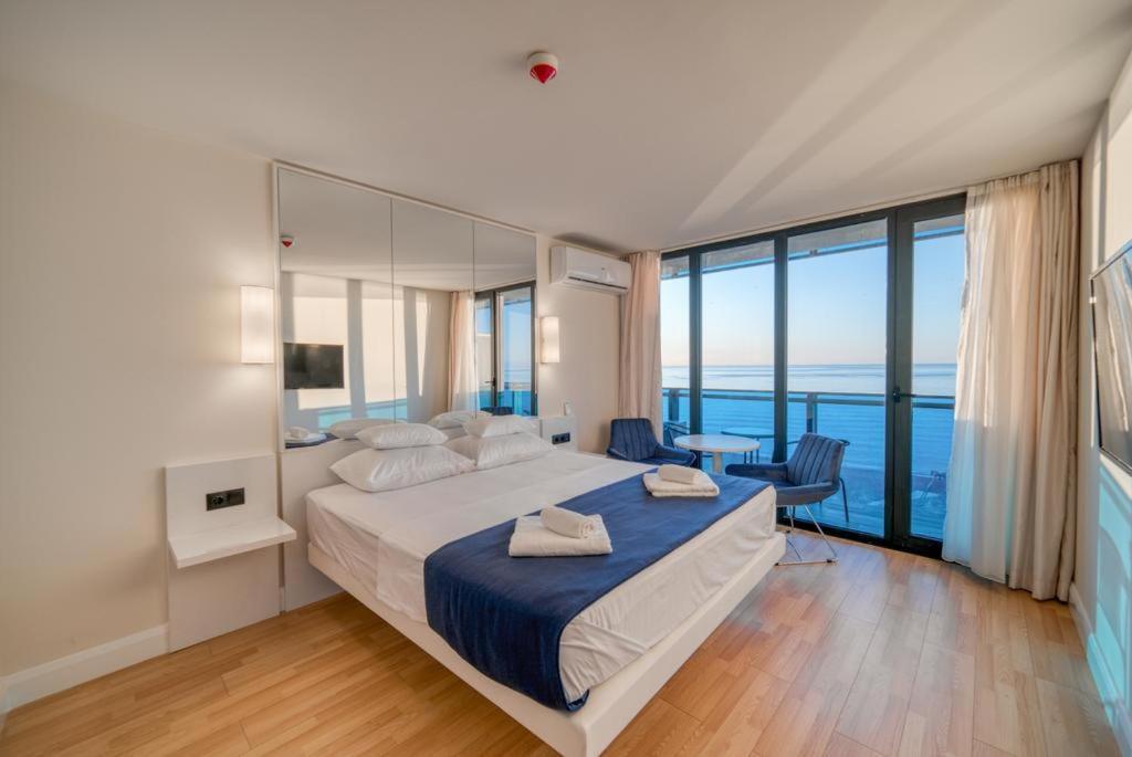 Orbi Hotel Μπατούμι Εξωτερικό φωτογραφία